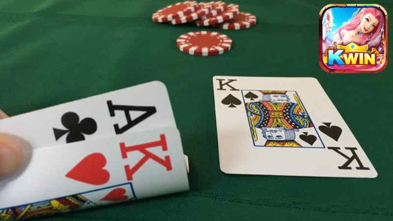 Tìm Hiểu Về Bài Poker SevenCard Stud tại Kwin.jpg